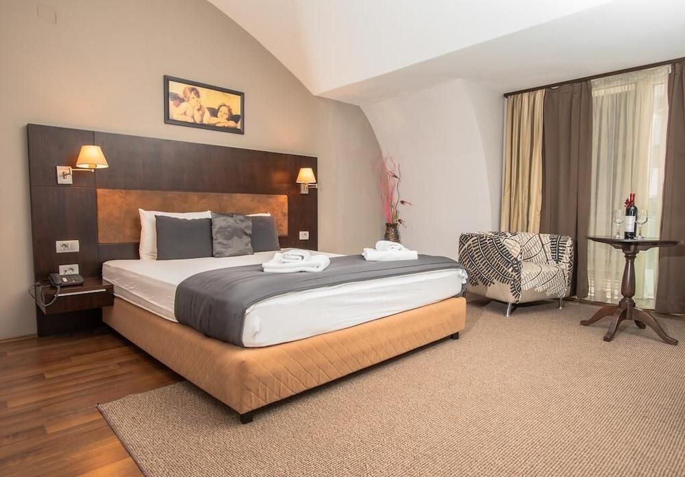 Hotel Dolce International Szkopje Kültér fotó