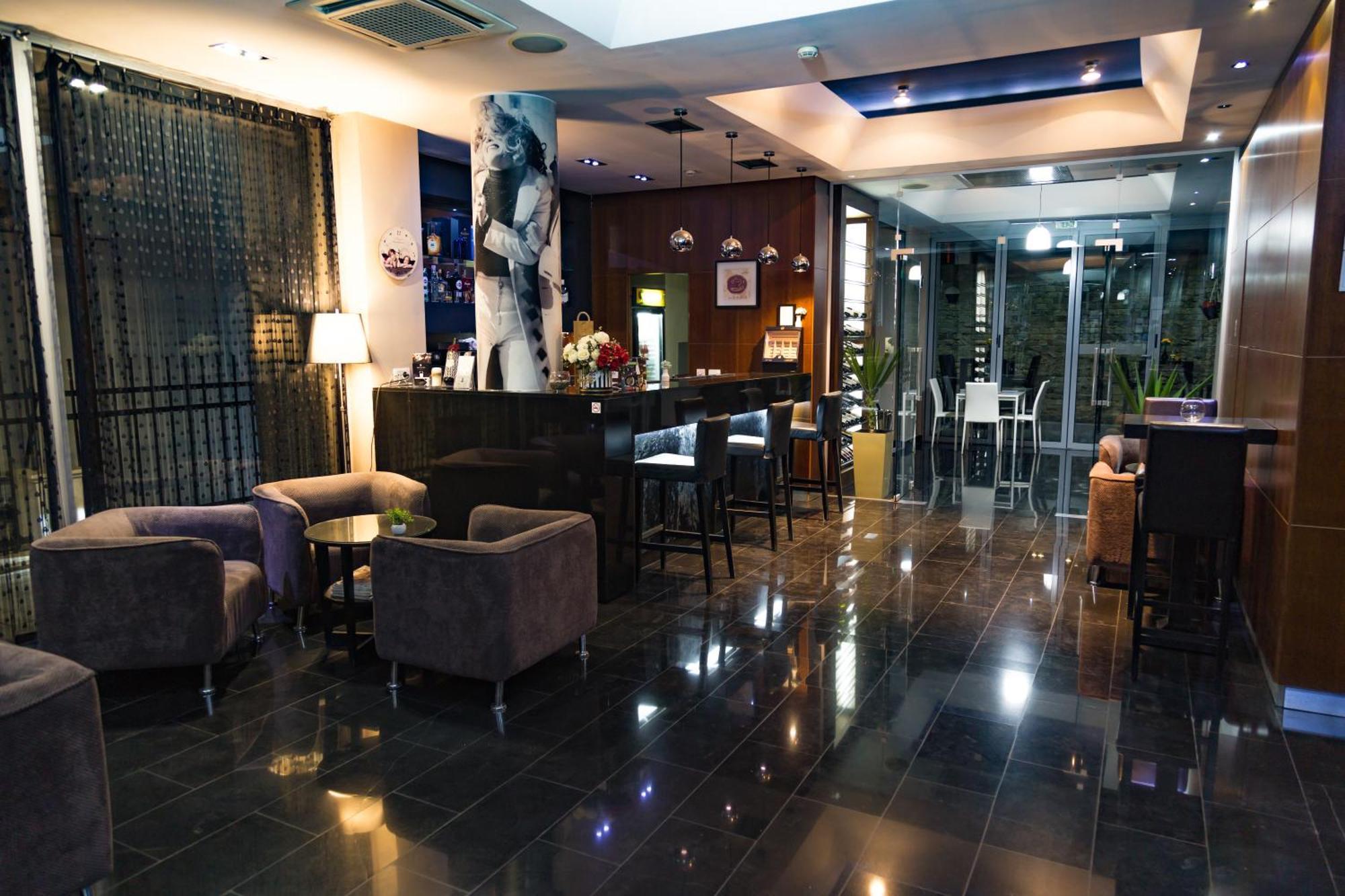 Hotel Dolce International Szkopje Kültér fotó