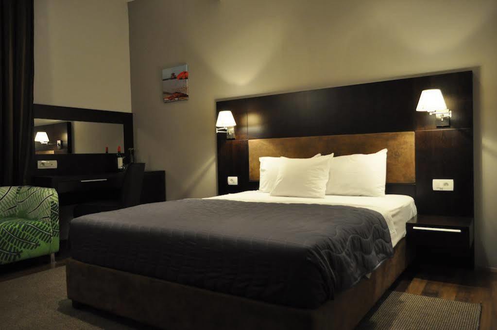 Hotel Dolce International Szkopje Kültér fotó