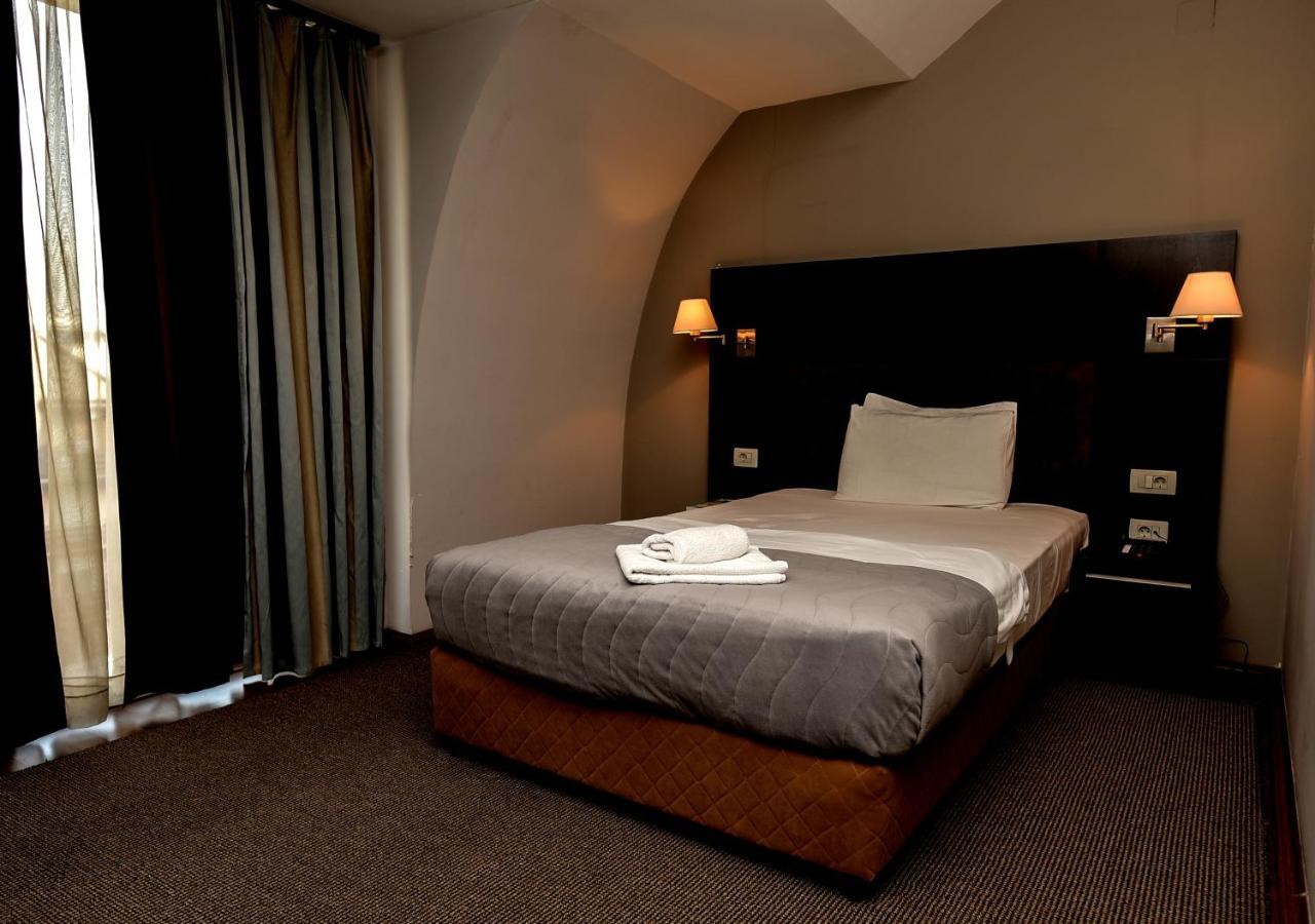 Hotel Dolce International Szkopje Kültér fotó